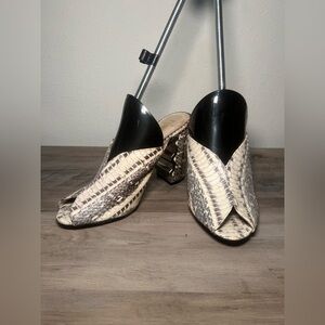Louise Et Cie Women's Lo-Korella Leather Snakeskin Open Toe 4" Heels,Size 6M